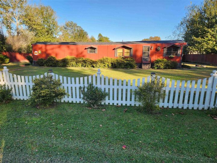 Property Photo:  1086 Bond Road  LA 70611 