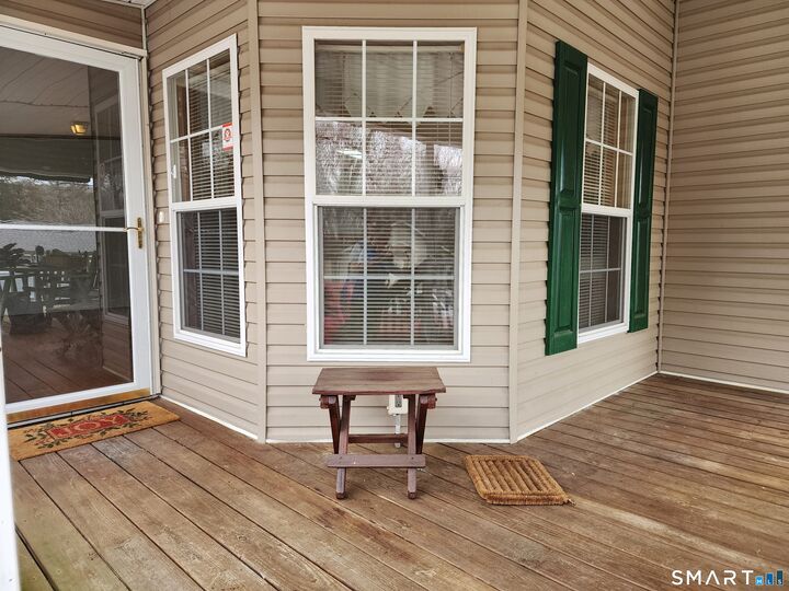 Property Photo:  43 Evergreen Park  CT 06413 