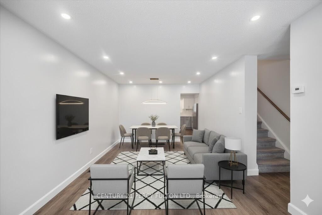 Property Photo:  279 Vancouver Crescent  ON L1J 2A1 