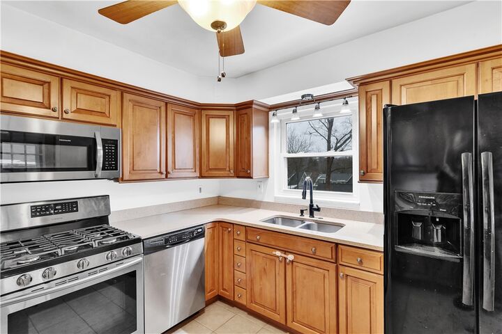 Property Photo: 1491 Wood Ave PA 15116