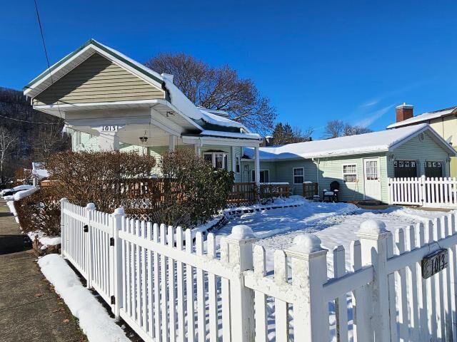 Property Photo:  1013 Conewango Avenue  PA 16365 