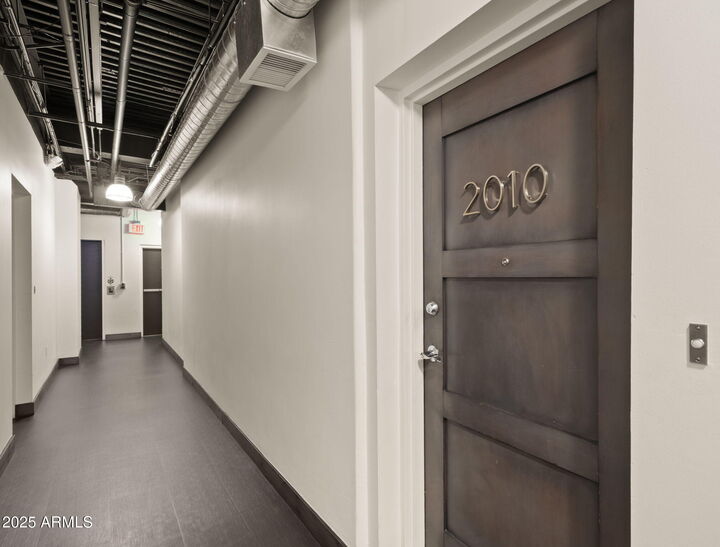 Property Photo:  4020 N Scottsdale Road 2010  AZ 85251 