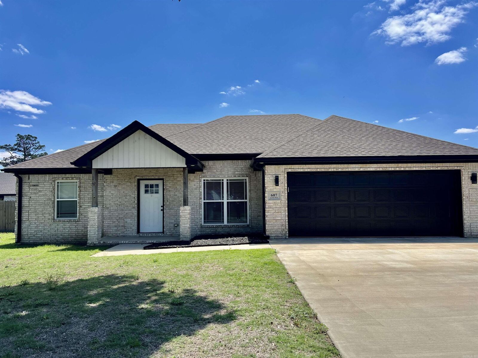 Property Photo:  607 Lanes Way  AR 72442 
