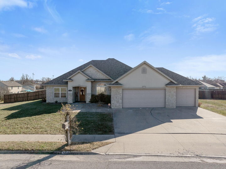 Property Photo: 500 Appaloosa Dr MO 65010