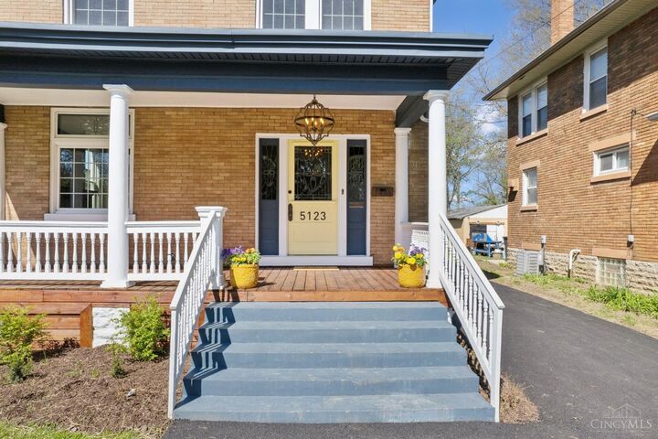 Property Photo: 5123 Stewart Avenue OH 45227