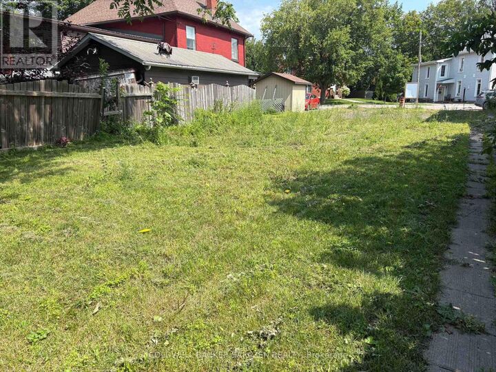Property Photo: 126 West Elgin Street West ON K7S 1N8