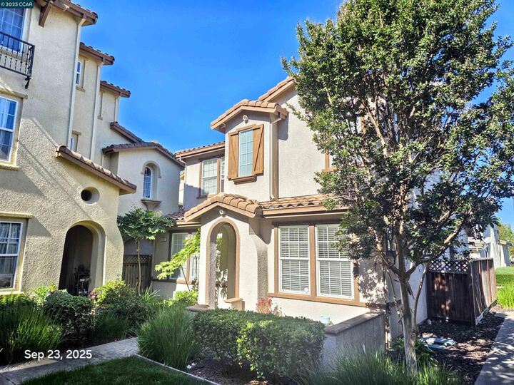 Property Photo: 5036 Match Ct CA 94806