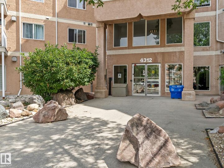 Property Photo:  4312 139 Avenue NW 426  AB T5Y 3J4 