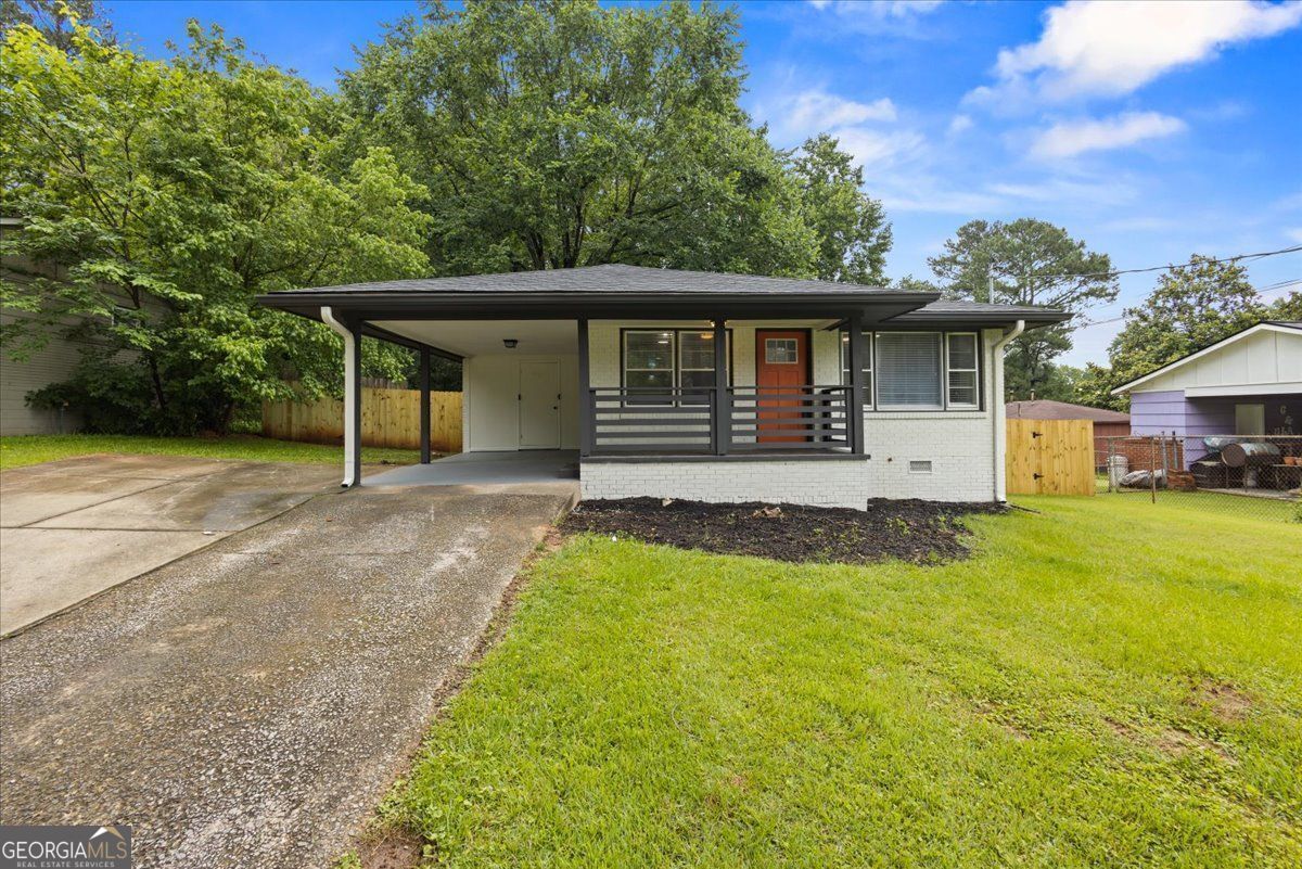 Property Photo:  1553 McCallie Boulevard NW  GA 30318 