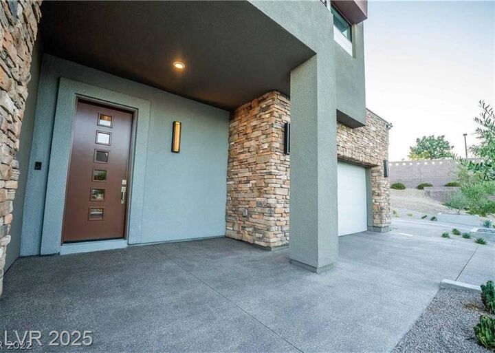 Property Photo: 10337 Green Ember Drive NV 89135