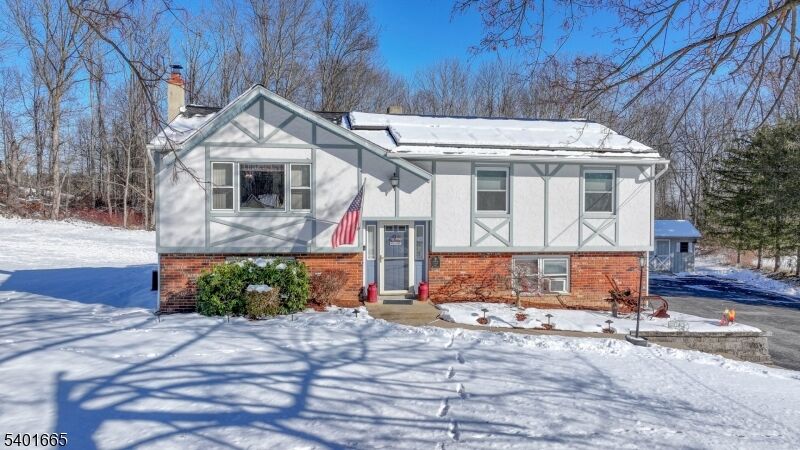 Property Photo: 5 Butternut Rd NJ 07826