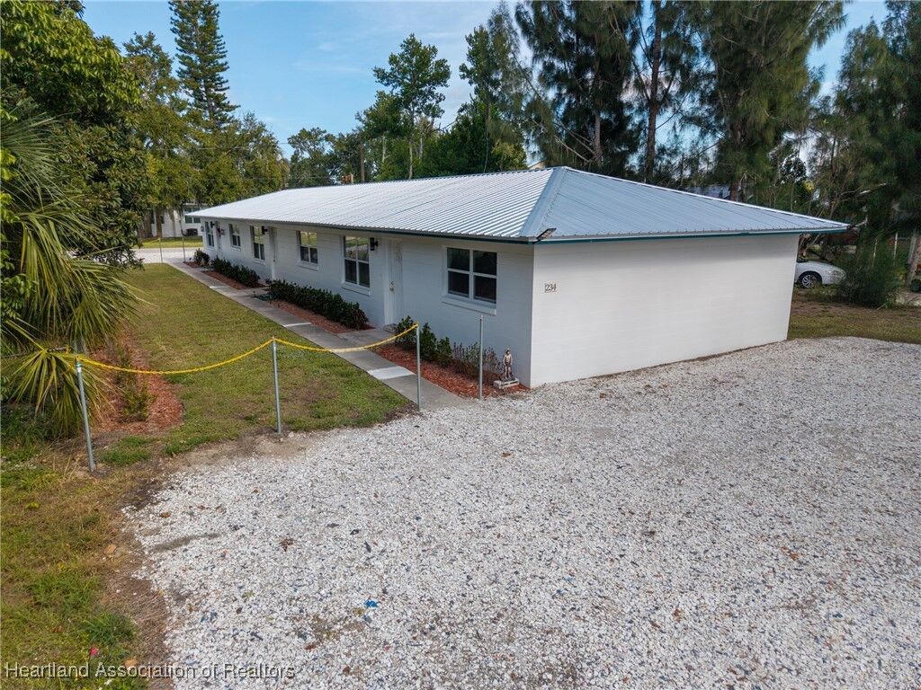 Property Photo: 234 Rose Avenue 1,2,3 FL 33870