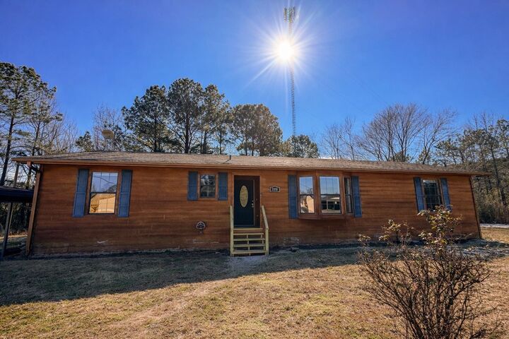 Property Photo:  389 W School Ave  TX 75692 