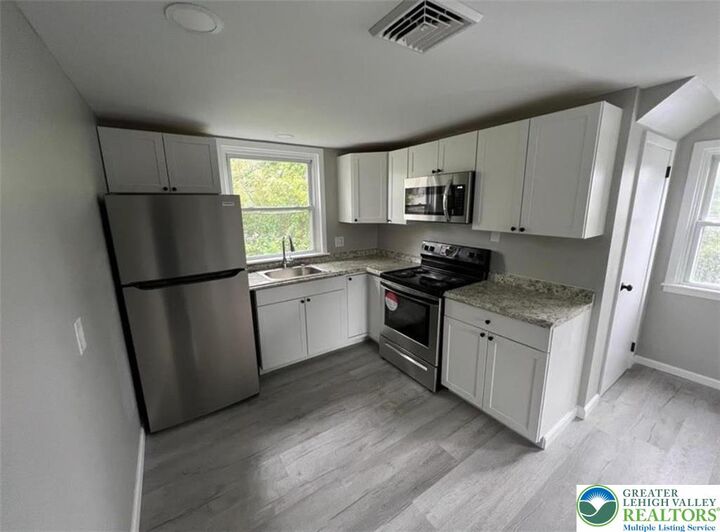 Property Photo: 1036 S Cedar Crest Boulevard PA 18103