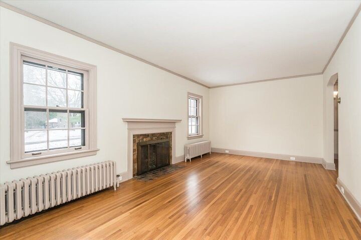 Property Photo:  145 Waverly Pl  MN 55803 