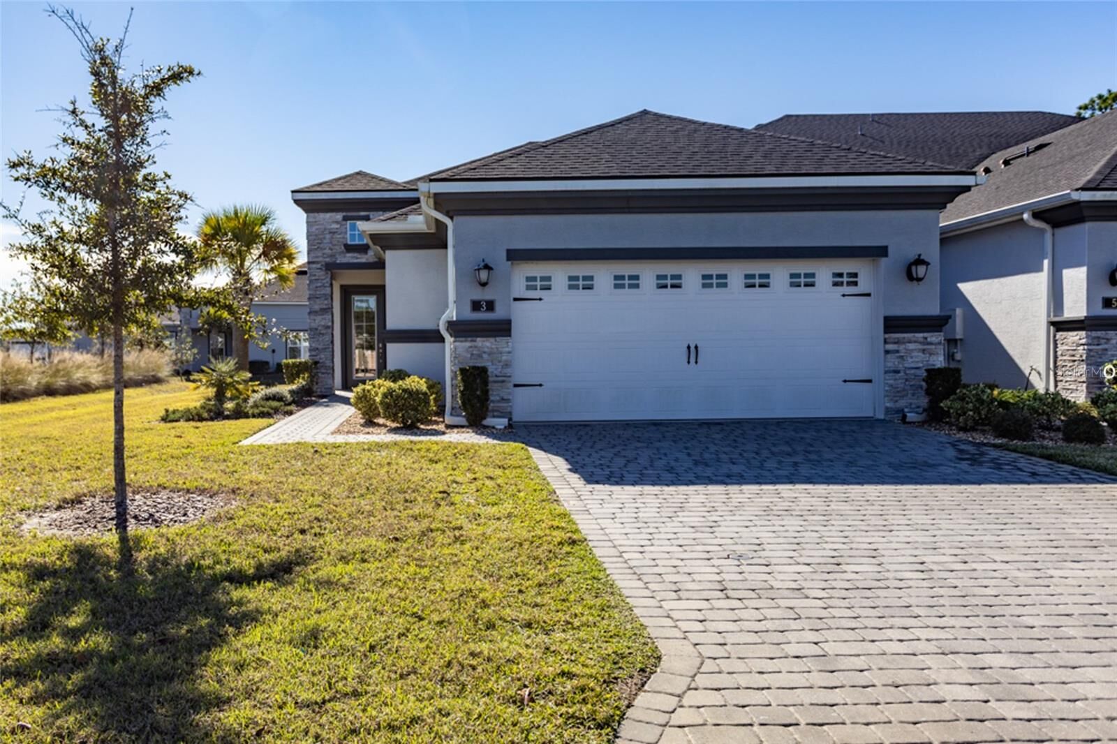 Property Photo: 3 Newhaven Lane FL 32174