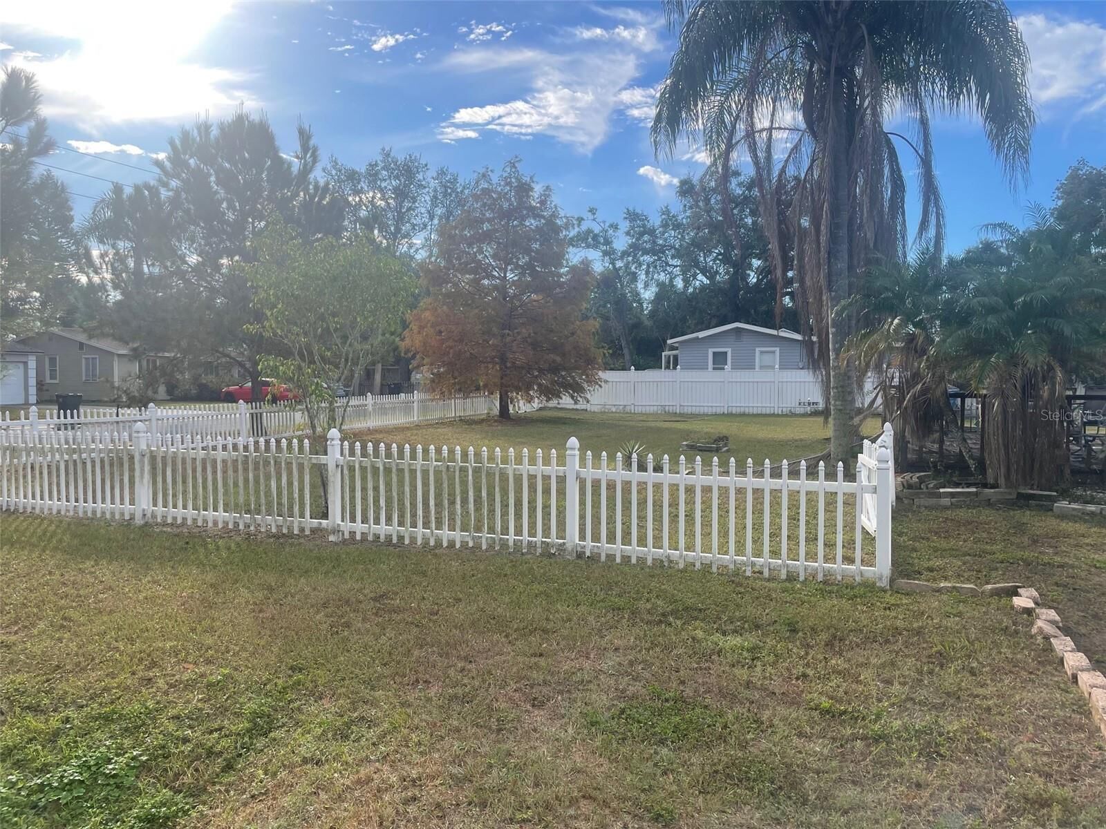 Property Photo: 2950 64th Avenue N FL 33702