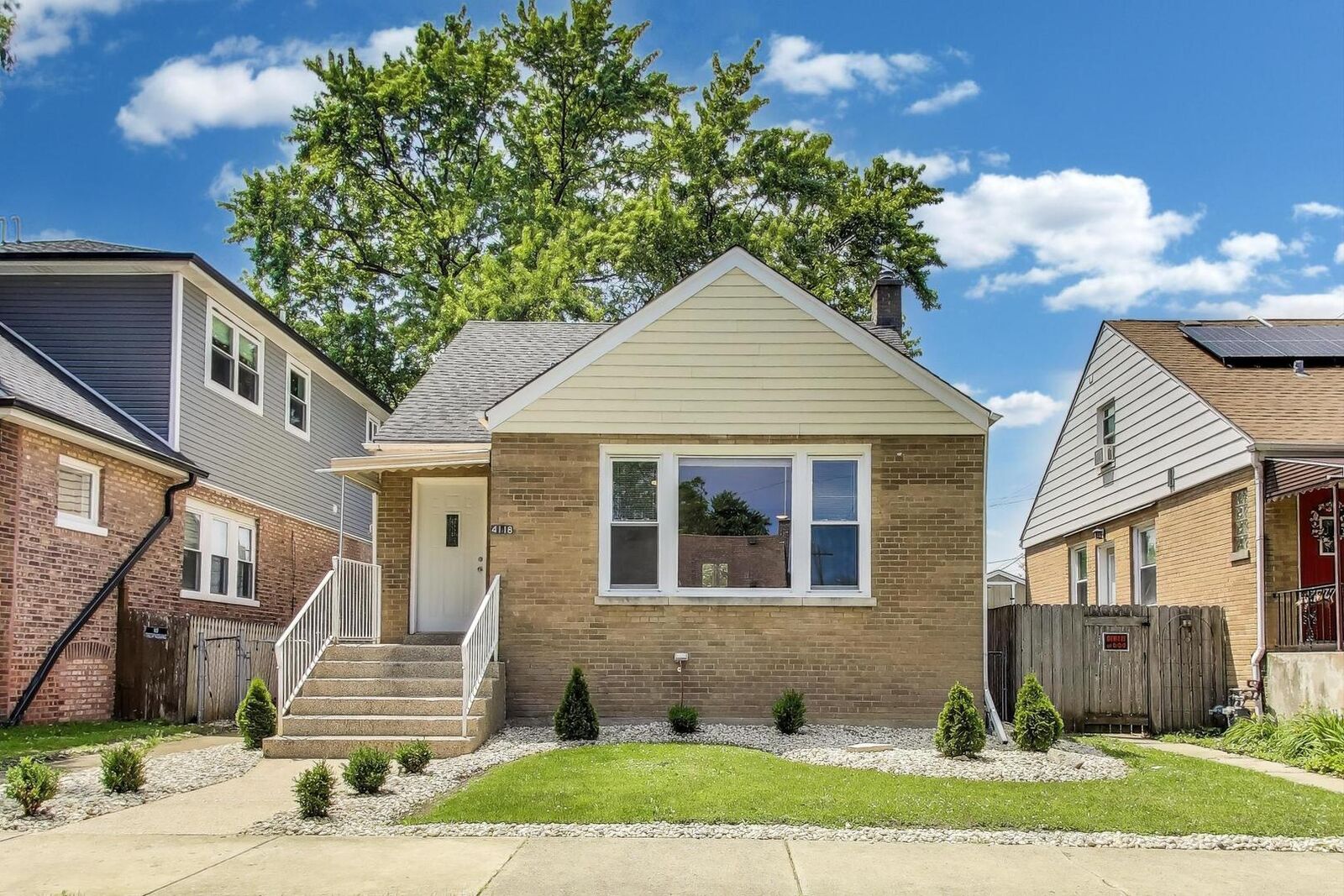 Property Photo:  4118 Prairie Avenue  IL 60513 