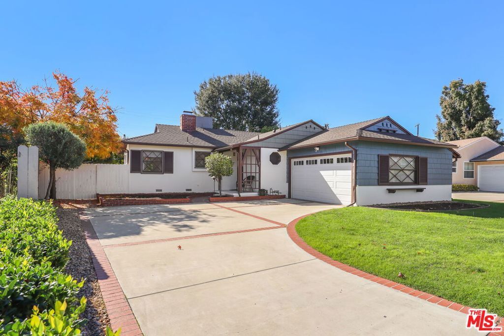 Property Photo:  5733 Radford Avenue  CA 91607 