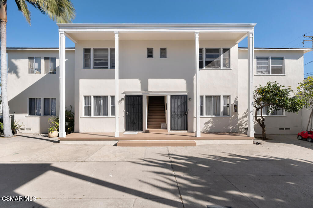 Property Photo: 12314 Washington Place CA 90066