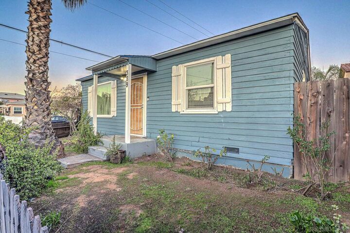 Property Photo:  389 Chambers St.  CA 92020 