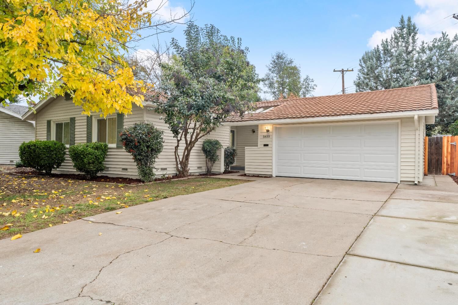 Property Photo: 5610 Millburn Street CA 95608