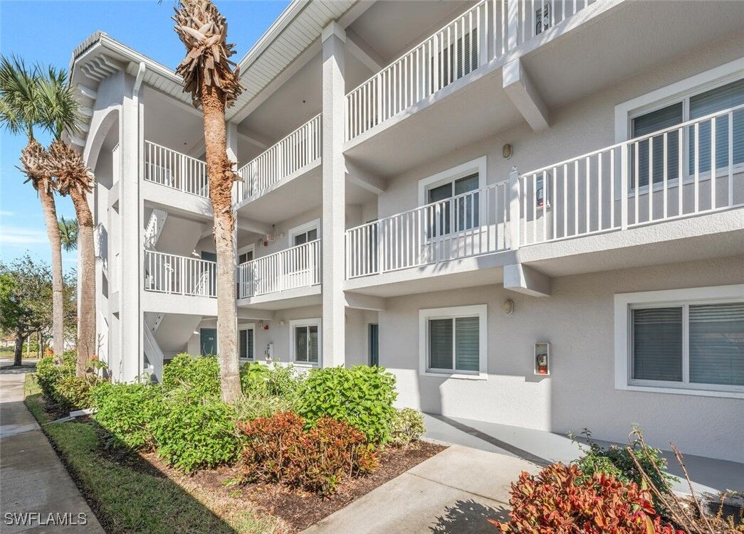 Property Photo:  7842 Regal Heron Circle 201  FL 34104 