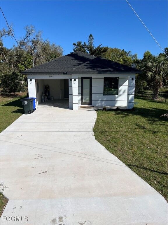 Property Photo: 1785 Glenway Court FL 33916