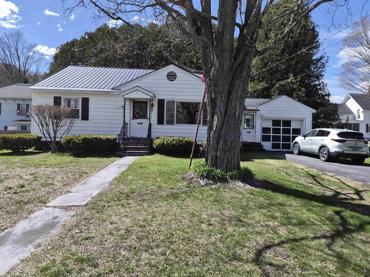 Property Photo: 7 Grant Avenue VT 05641