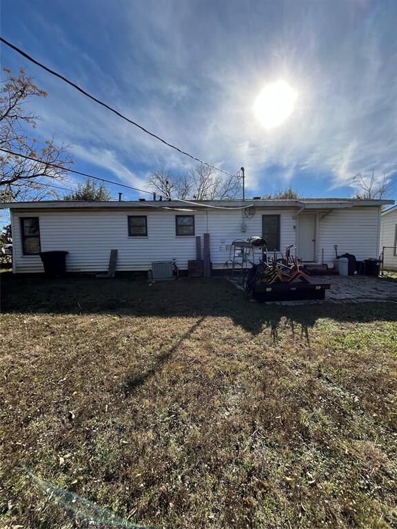 Property Photo: 6657 Onyx Drive N TX 76180