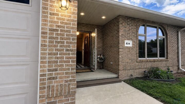 Property Photo:  854 Springbrook  IA 51024 