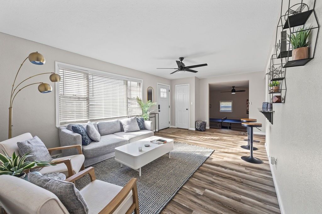 Property Photo:  401 W Mulberry Street  AR 72756 