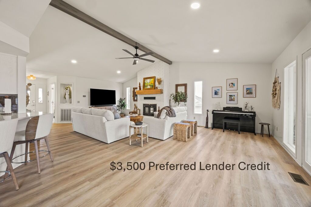 Property Photo:  6 Campbell Lane  AR 72715 