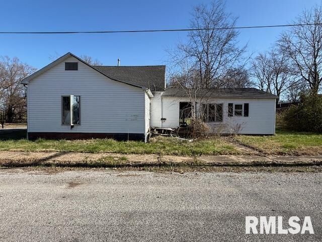 Property Photo:  124 Michigan Street  IL 62946 