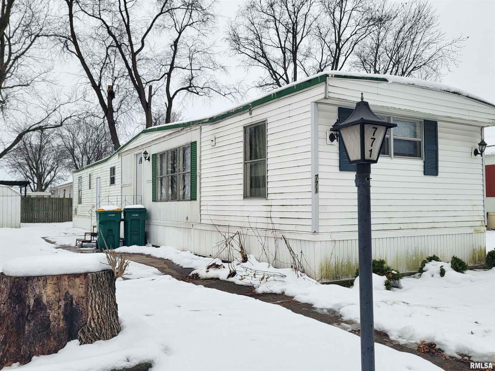 Property Photo: 771 Century Estates IL 61401