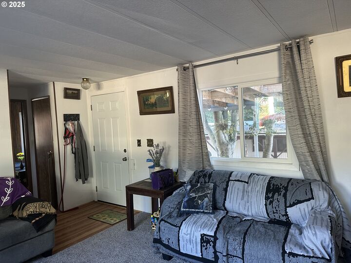 Property Photo: 98825 Pleasant Hill Dr 6 OR 97415