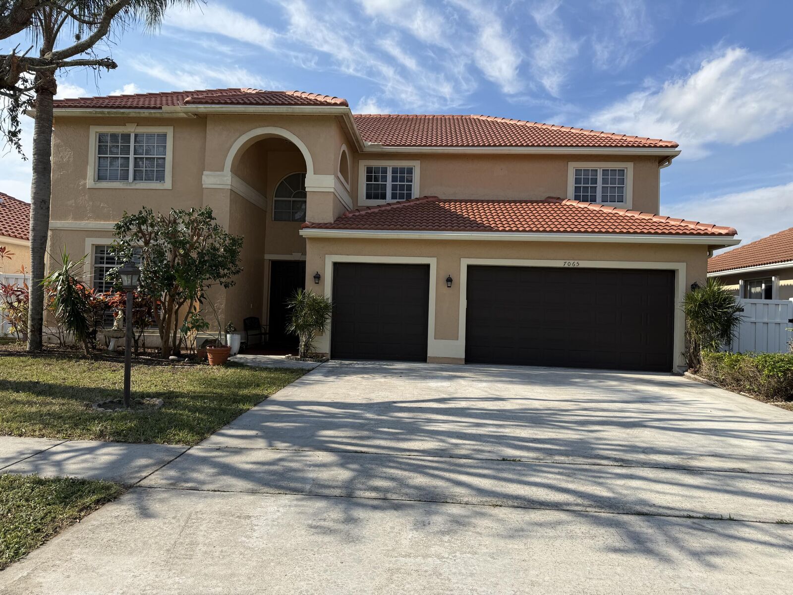 Property Photo: 7065 Catalina Isle Drive FL 33467