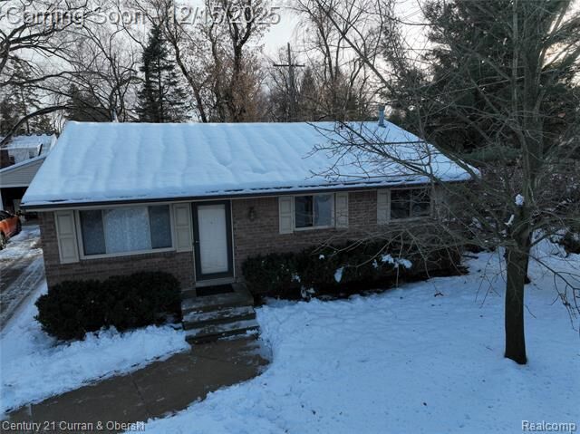 Property Photo: 34455 Rhonswood Street MI 48335