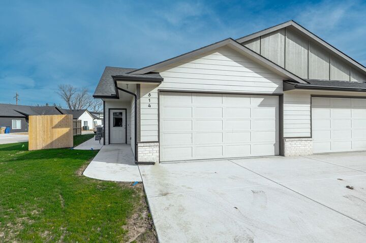 Property Photo: 814 S Jay St KS 67147-8948