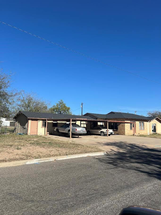 Property Photo:  2502 N St  TX 76901 