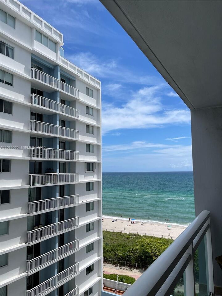Property Photo:  6917 Collins Ave 1008  FL 33141 