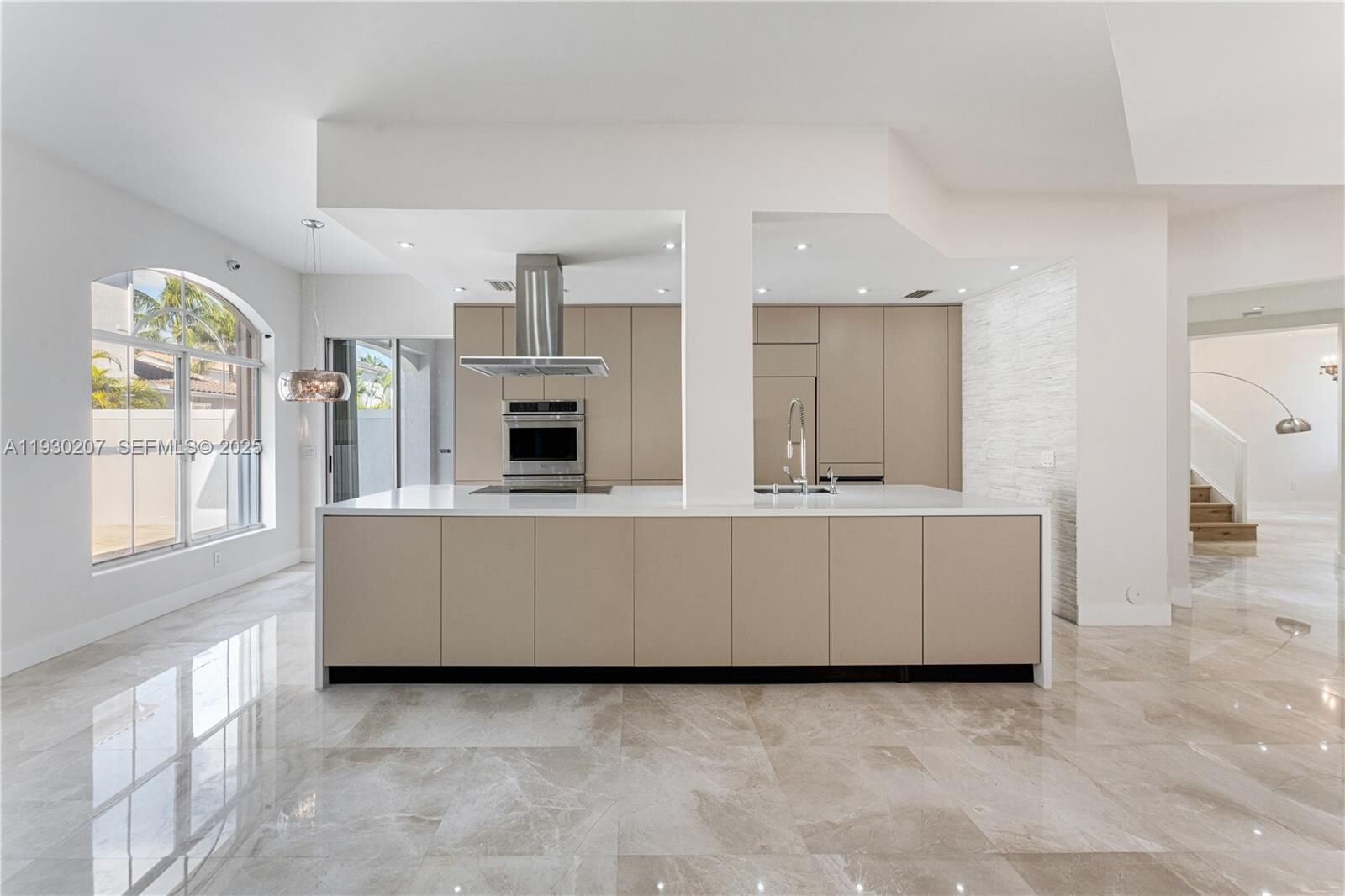 Property Photo:  21156 NE 33rd Ave  FL 33180 