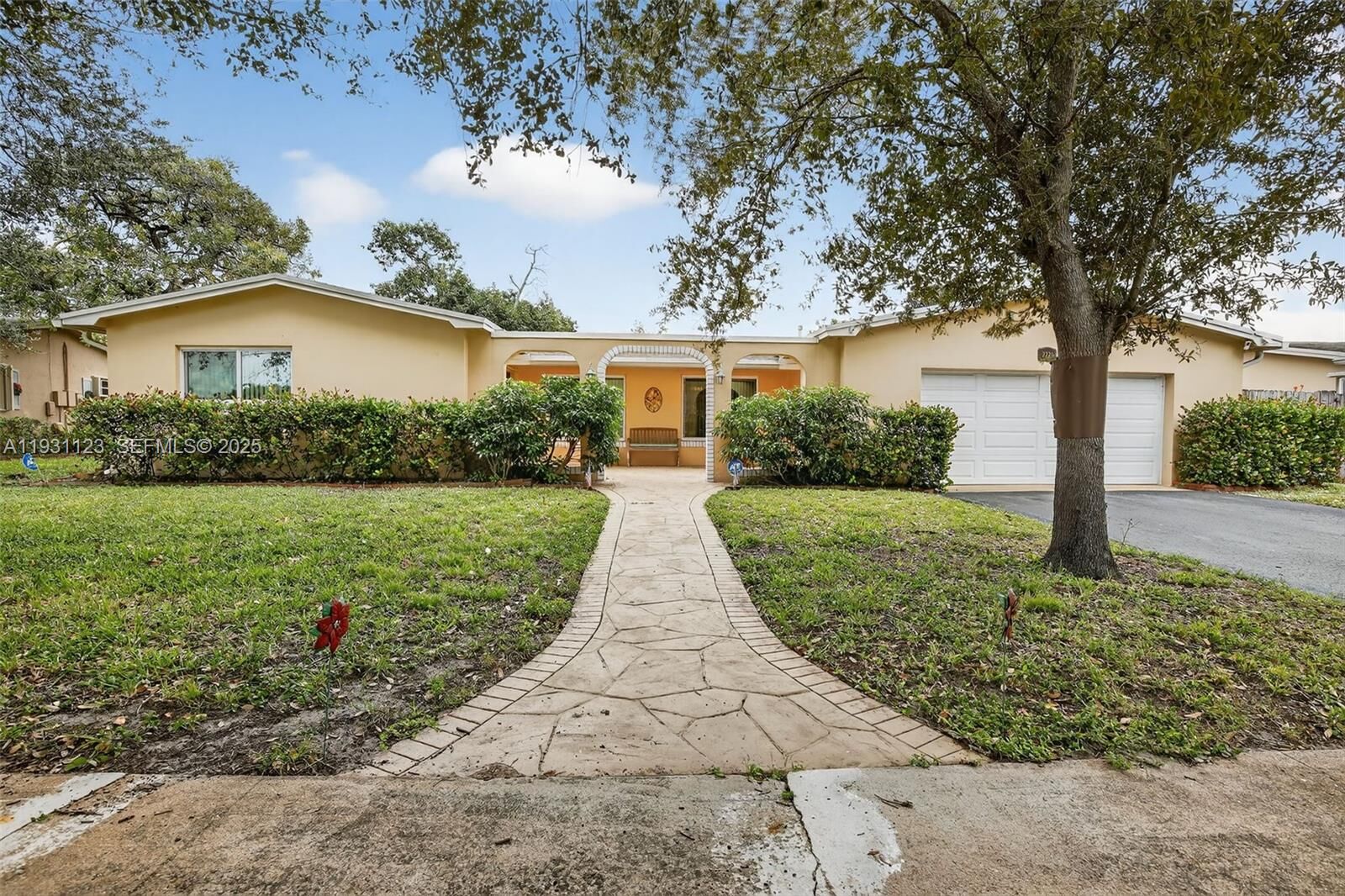 Property Photo:  2221 NW 82nd Way  FL 33024 