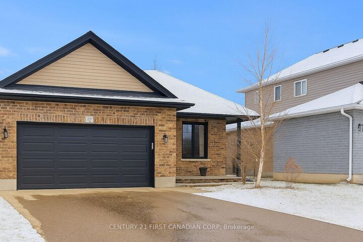 Property Photo:  46 Westlake Drive  ON N5P 0C6 