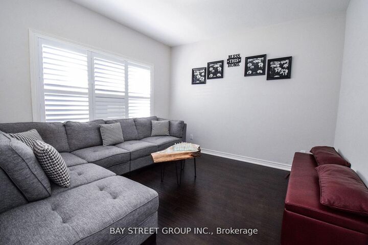 Property Photo: 490 Silverwood Avenue ON L3C 0C6
