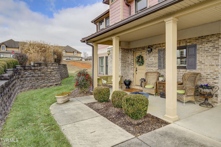 Property Photo: 12 Palisades Point 12 TN 37601