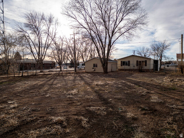 Property Photo:  250 N 200 W  UT 84066 