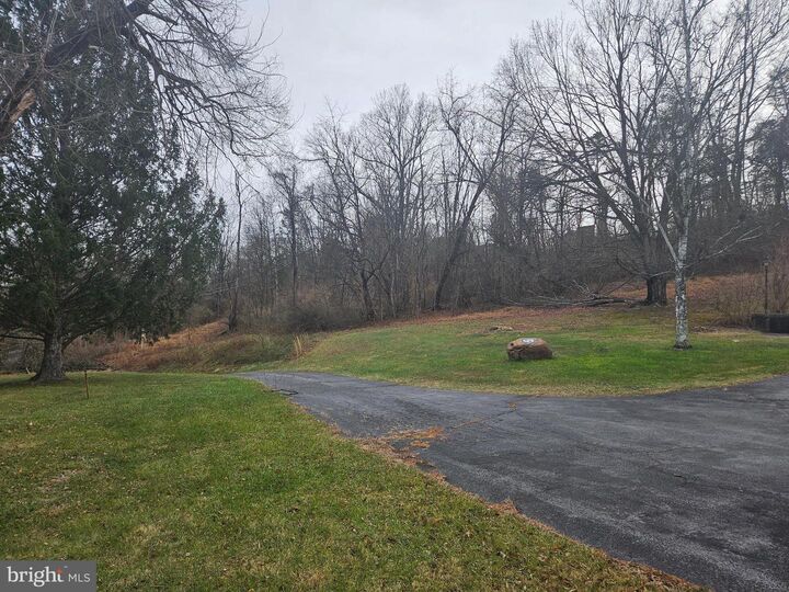 Property Photo: 5091 Fairview Drive WV 25411