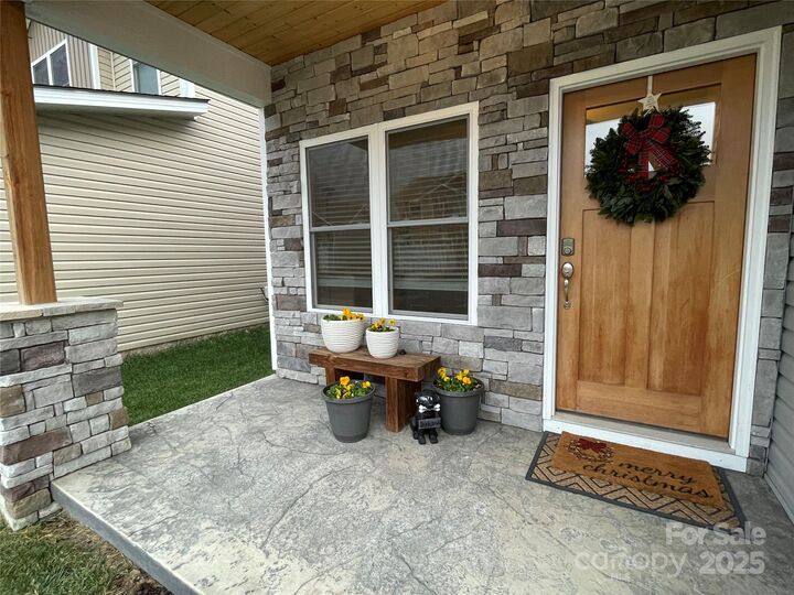 Property Photo:  28 Sage Crest Loop  NC 28787 