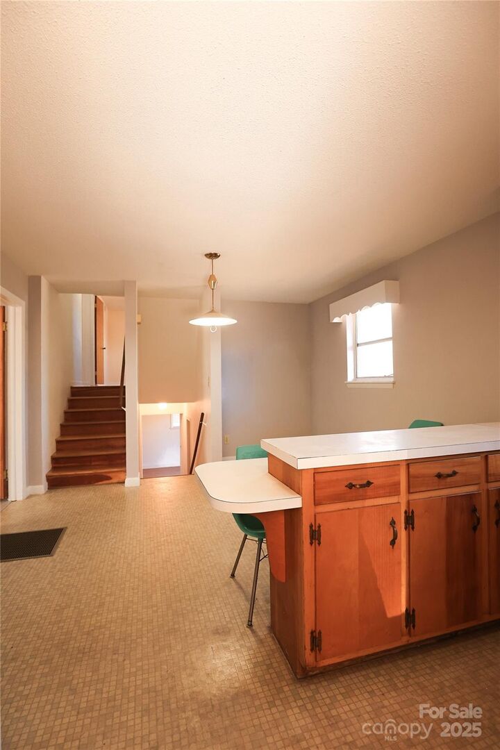 Property Photo: 1521 19th Street SW NC 28602